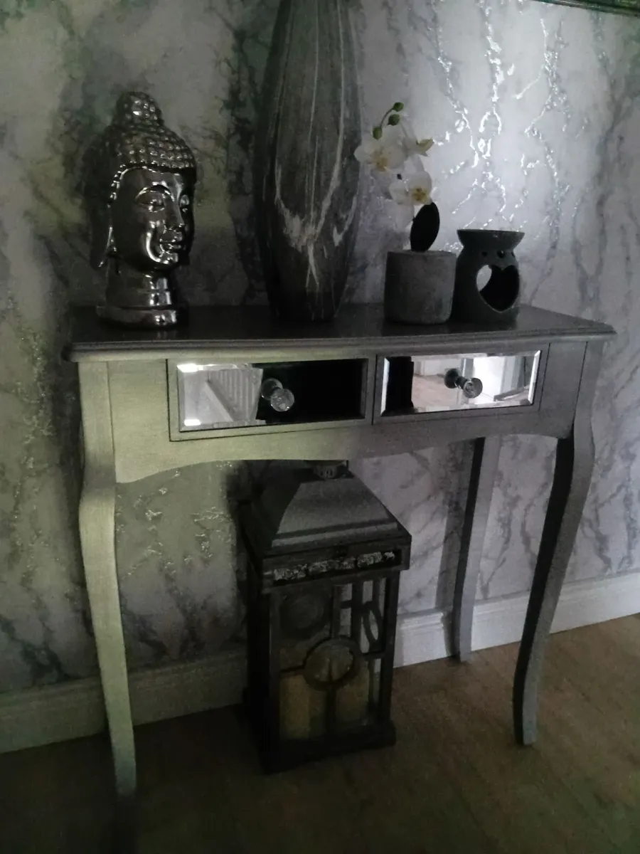 Console tables - Image 2