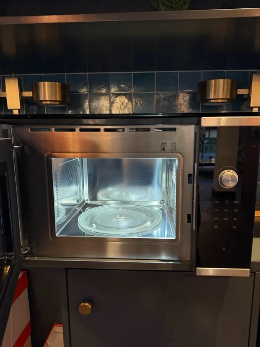 6 X Bosch 25L Built-In Microwave - Image 4