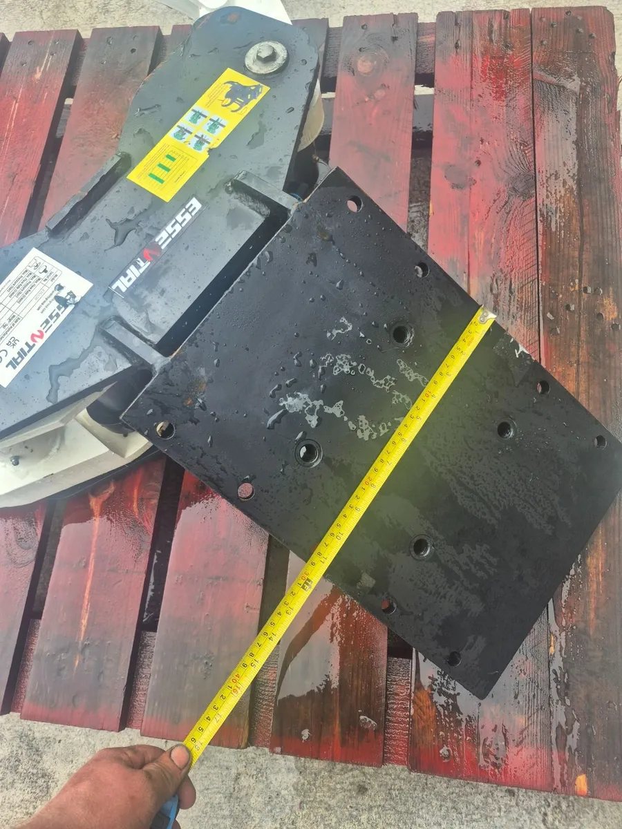 Mini Digger tree shear/ grapple - Image 4