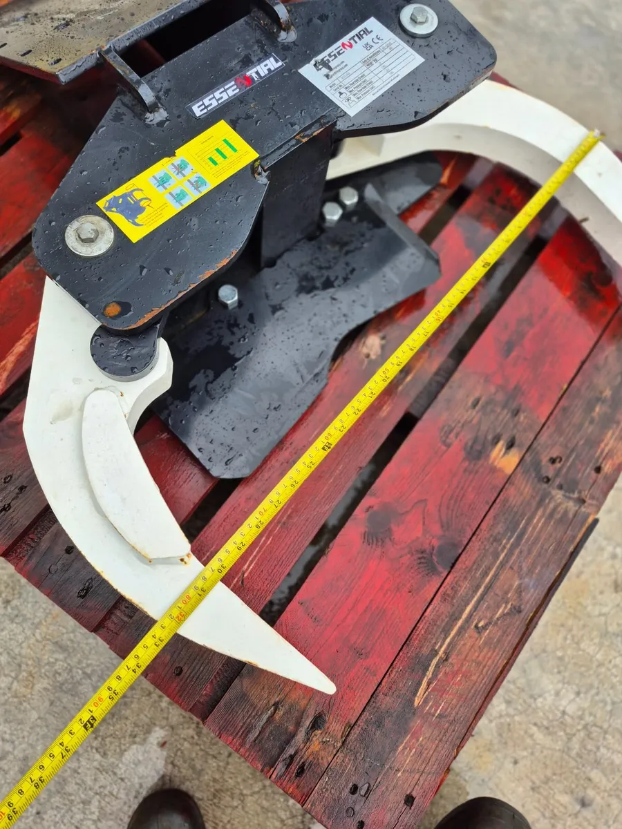 Mini Digger tree shear/ grapple - Image 2