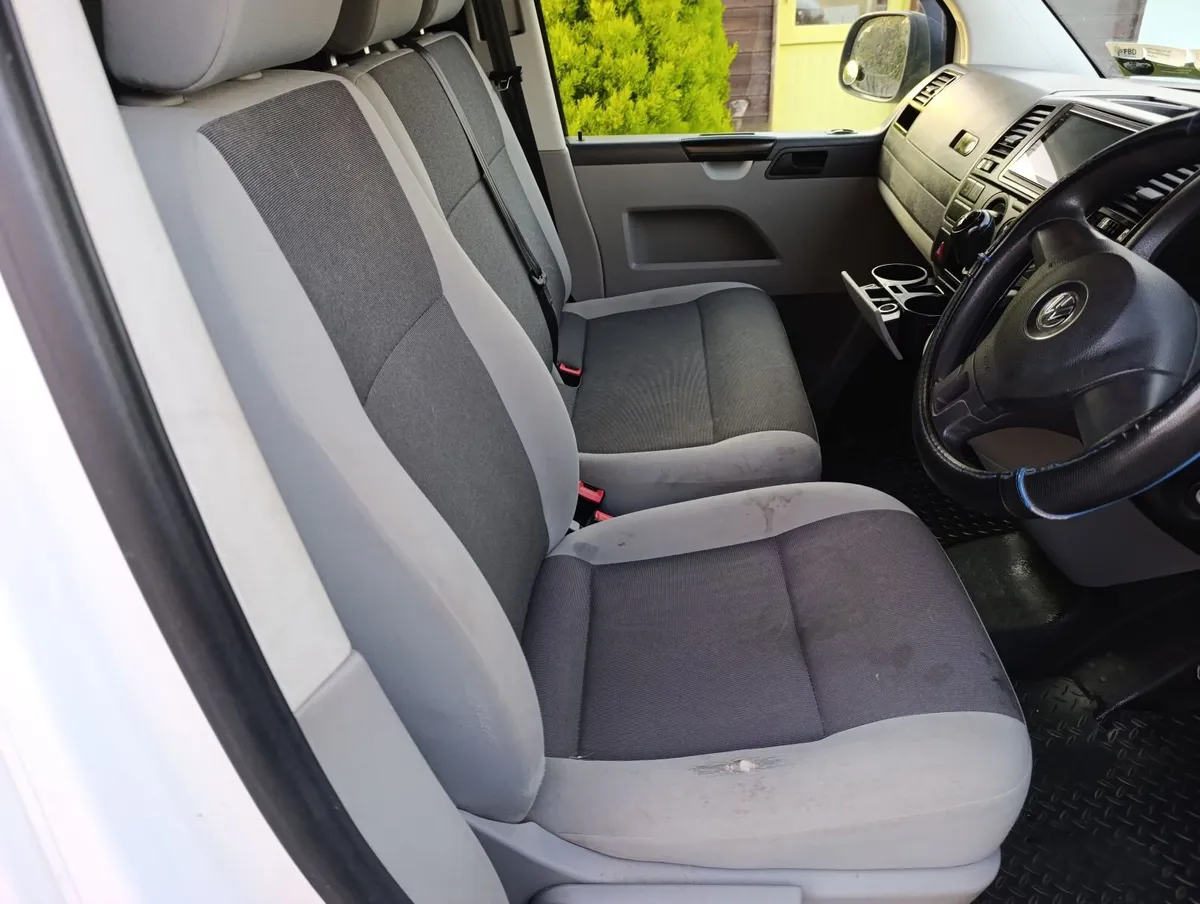 Volkswagen Transporter 2014 - Image 2