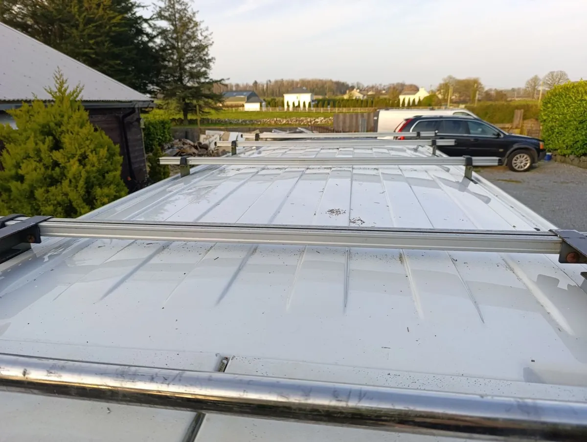 Volkswagen Transporter 2014 - Image 3