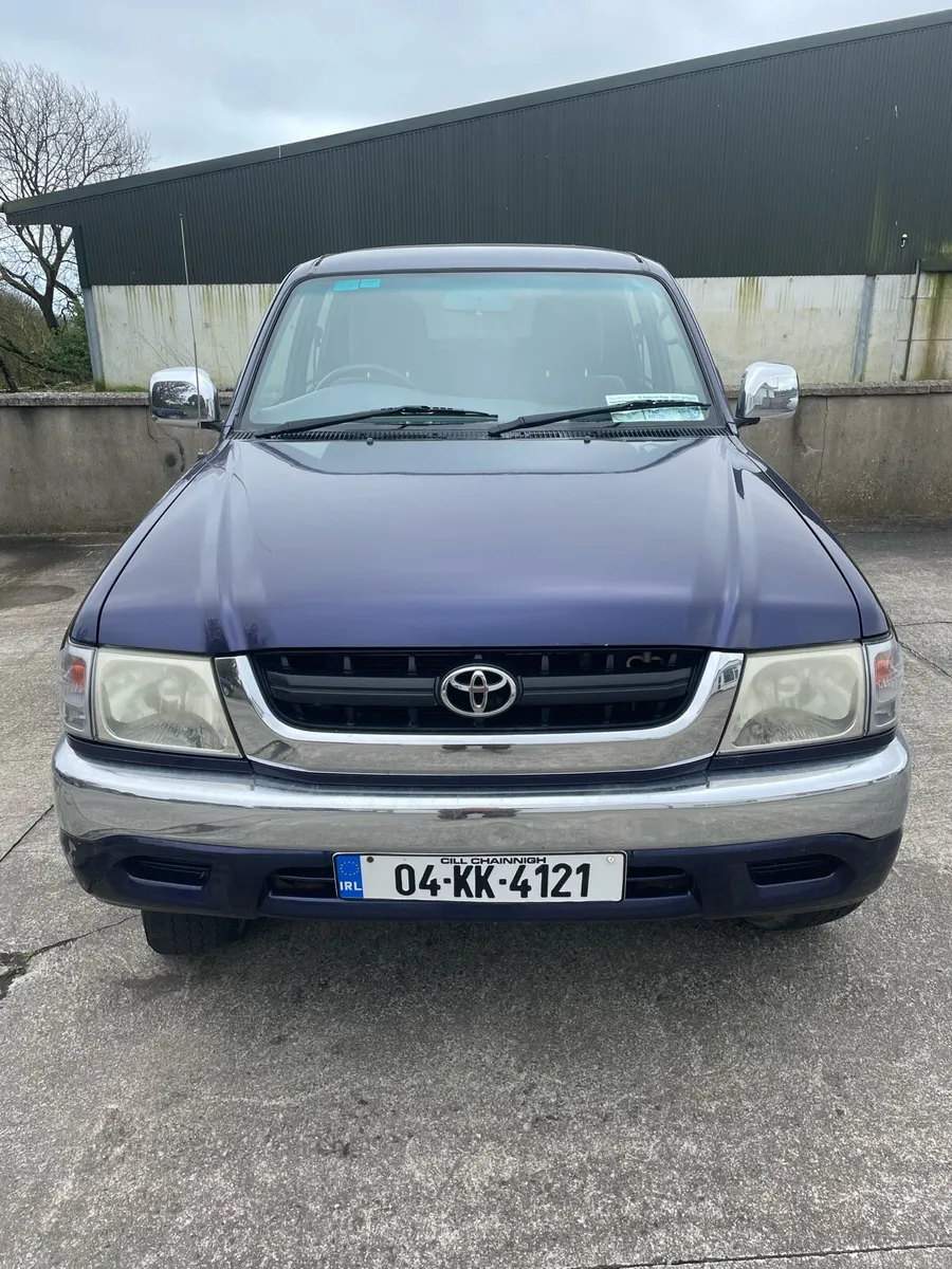 Toyota Hilux - Image 4