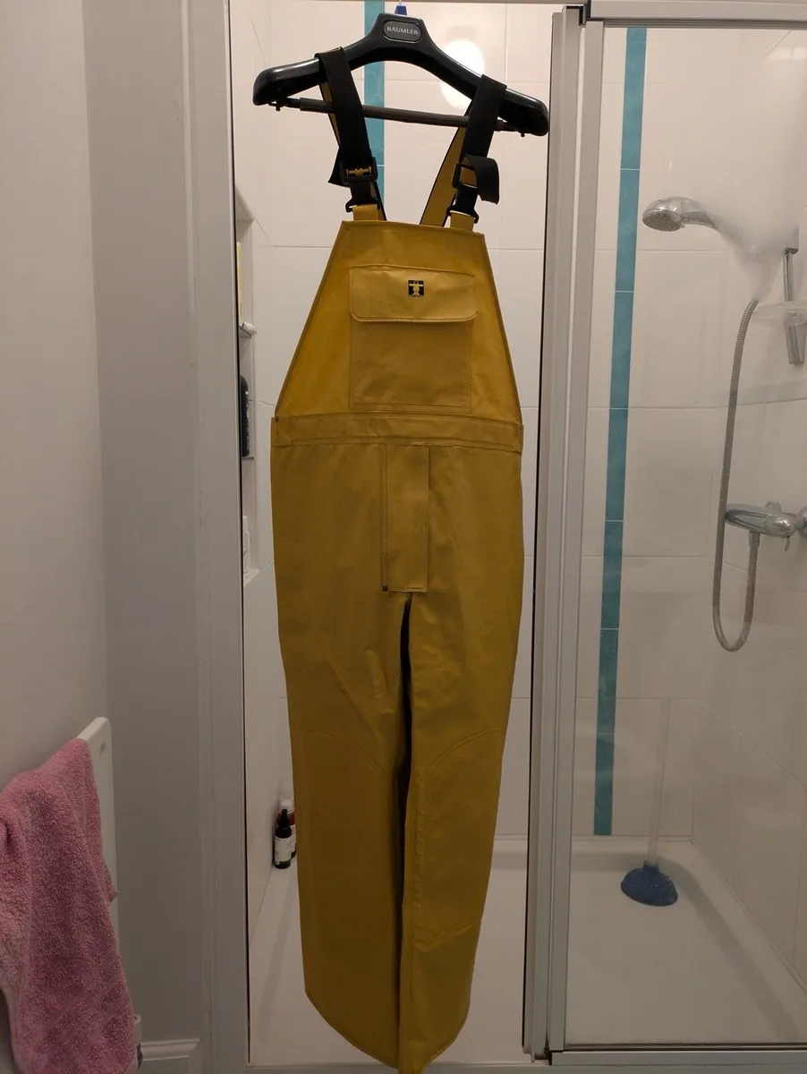 Guy Cotten Oilskins - Image 1