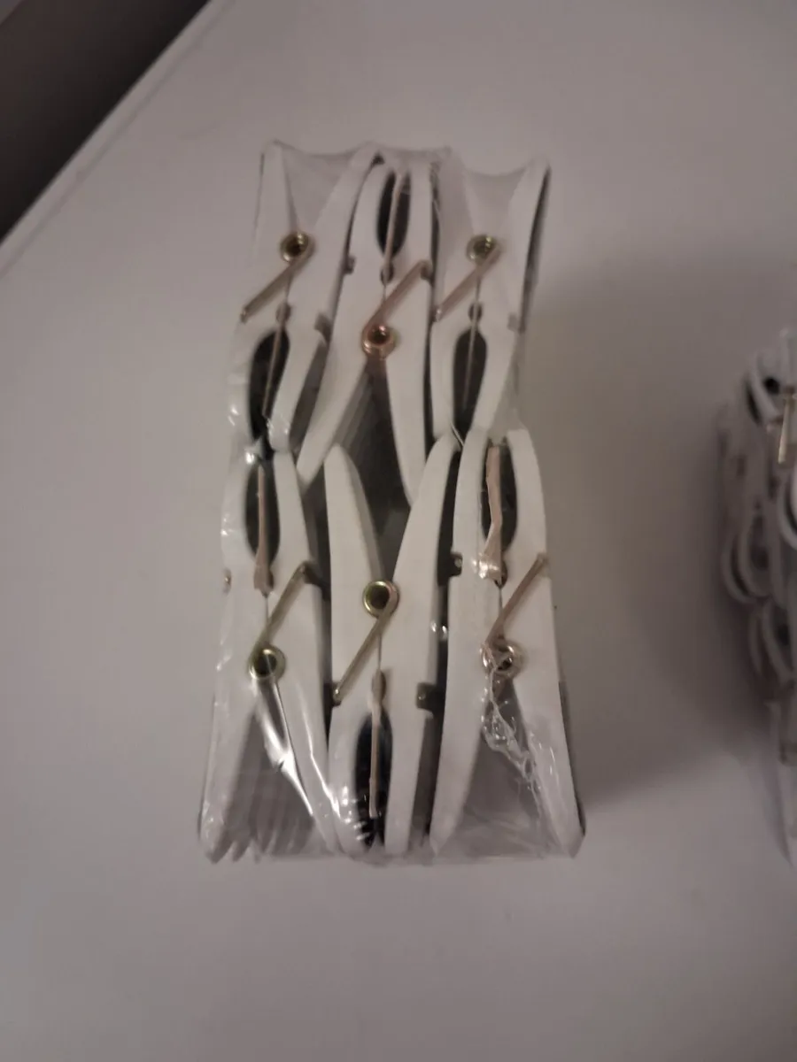 96 Quality German Clothes Pegs - Image 4