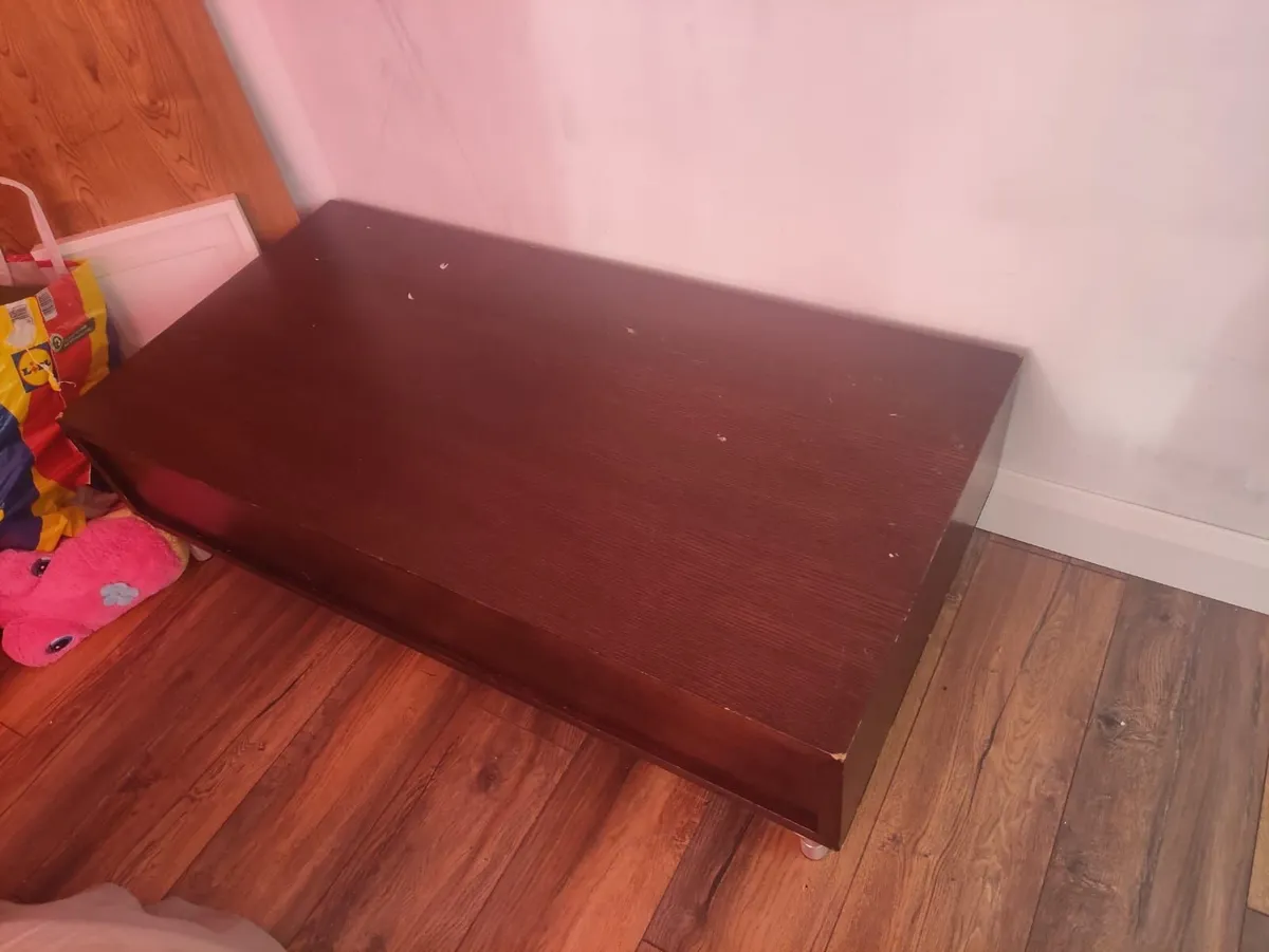 Coffee table - Image 1