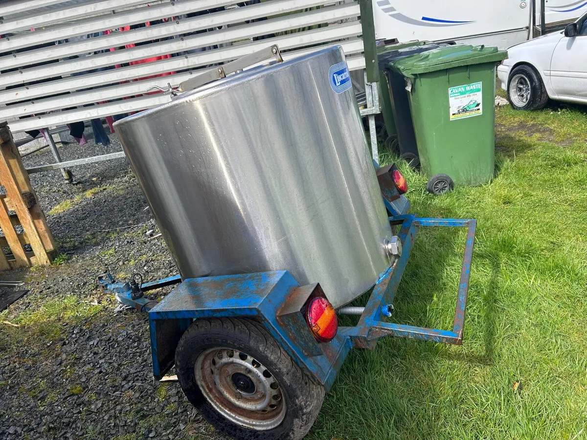 780 liter stainless tank on wheels lights - Image 4