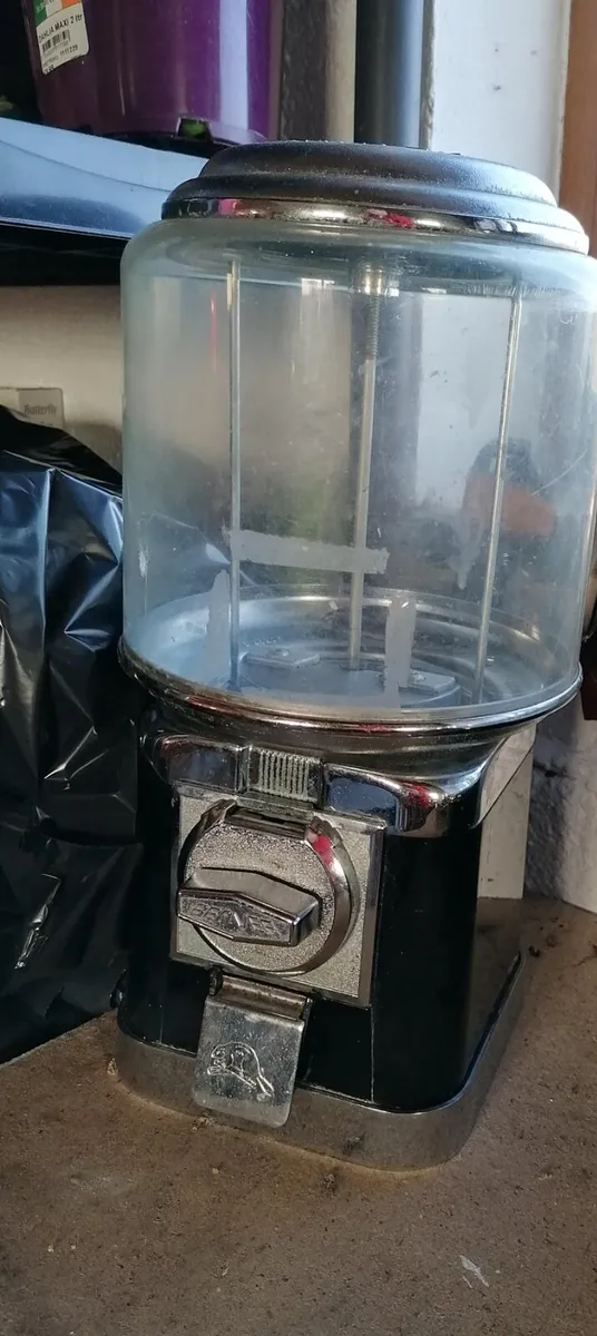 Beaver sweet vending machine - Image 3