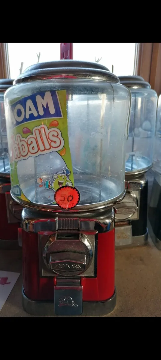 Beaver sweet vending machine - Image 2