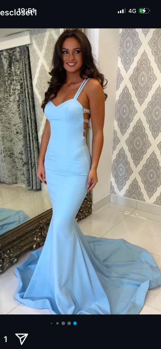 Graduation dress - Image 1