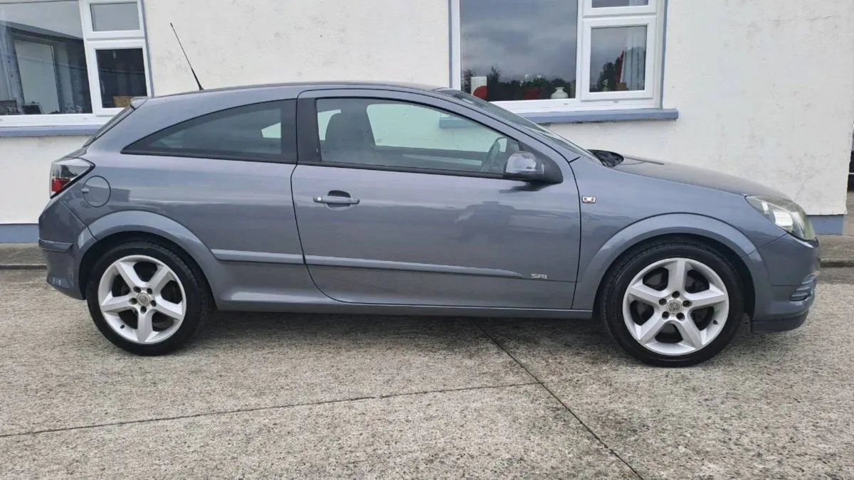 2006 Vauxhall Astra SRI 2.0 Turbo 16V 170BHP - Image 3