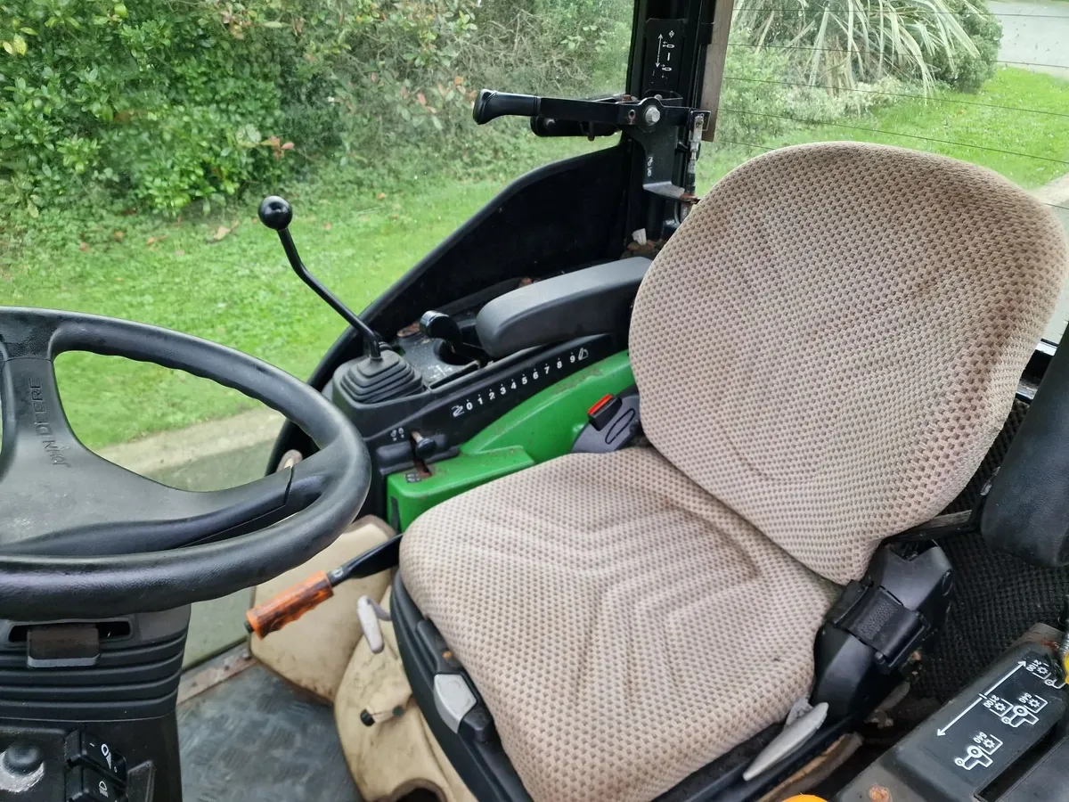 John Deere 2026r Compact Tractor - Image 3