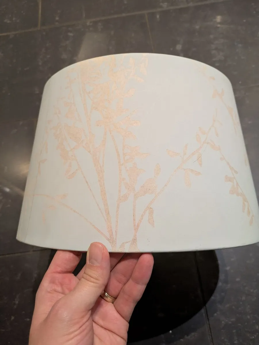 Light shades - Image 1