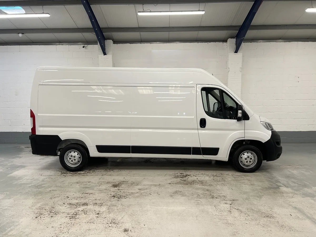 2023 Citroen Relay High Roof Panel Van - Image 1