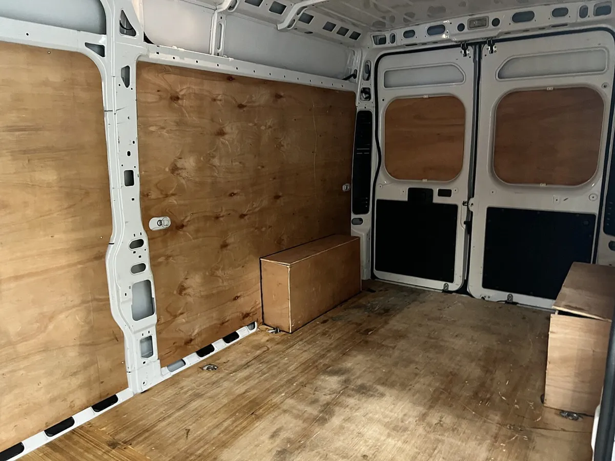 2023 Citroen Relay High Roof Panel Van - Image 3