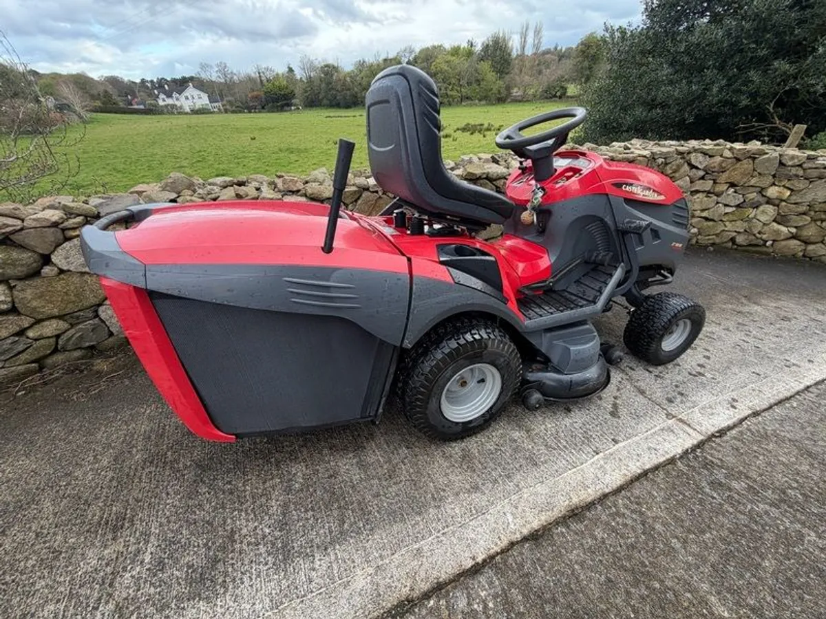 Honda Castlegarden ride on mower - Image 4
