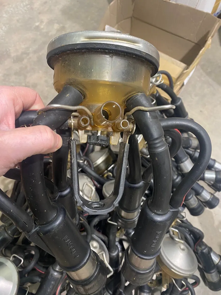 18 x Delaval Harmony Clusters with light shells - Image 2