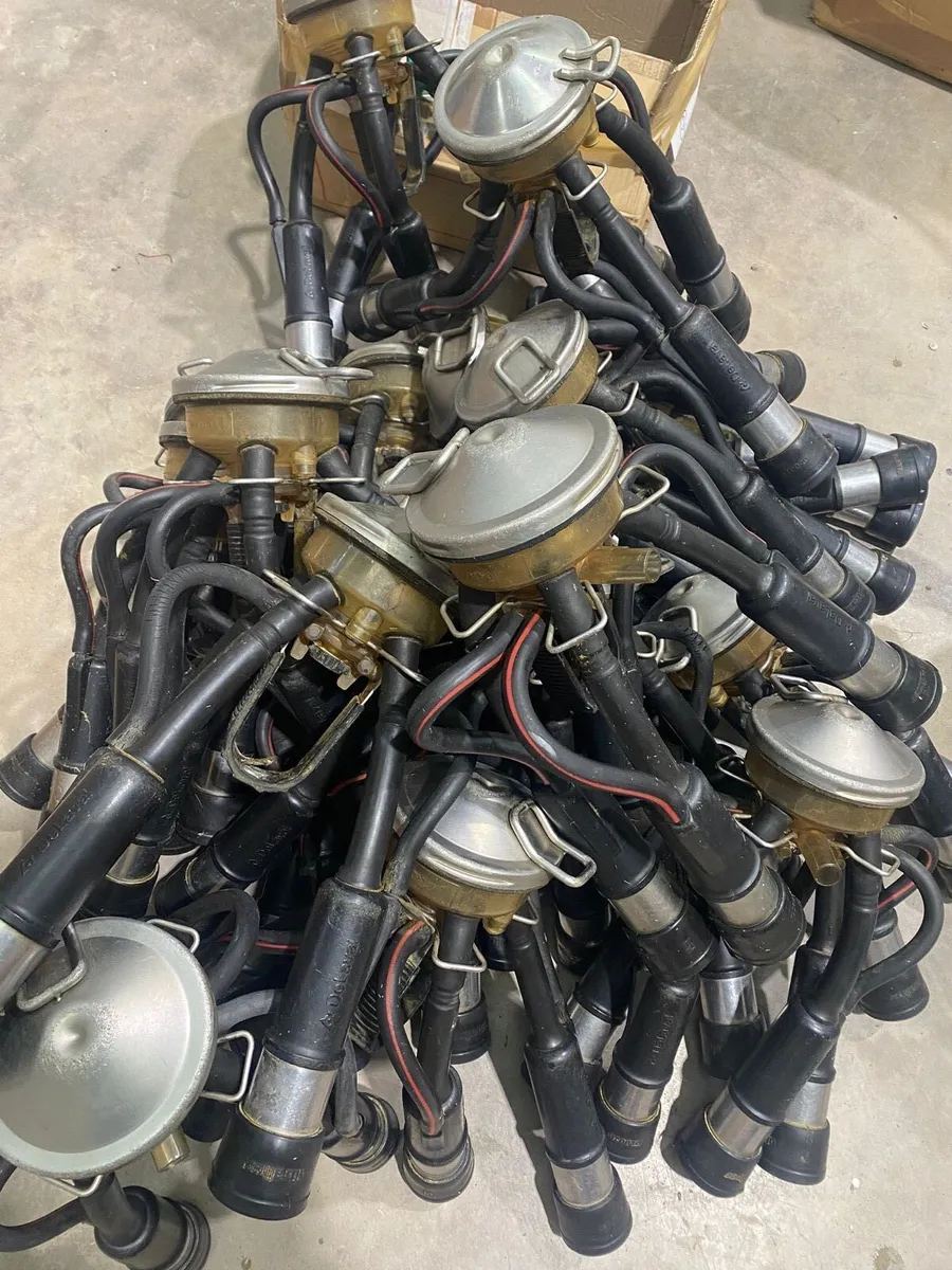 18 x Delaval Harmony Clusters with light shells - Image 1