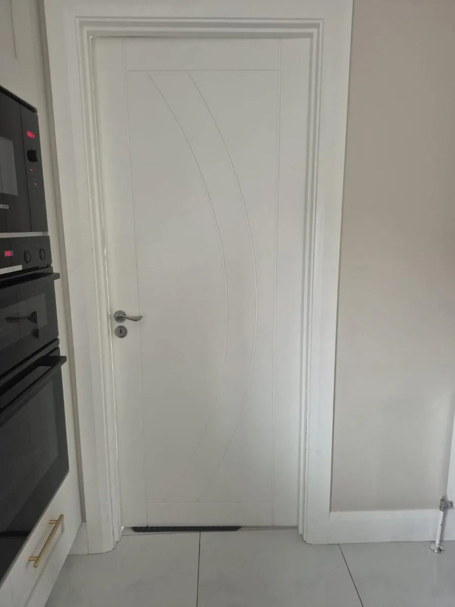 Internal doors  x 7 - Image 2