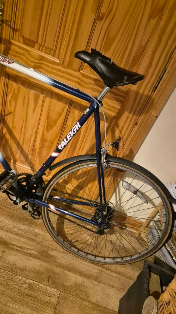 Classic vintage raleigh road racing bike - Image 2