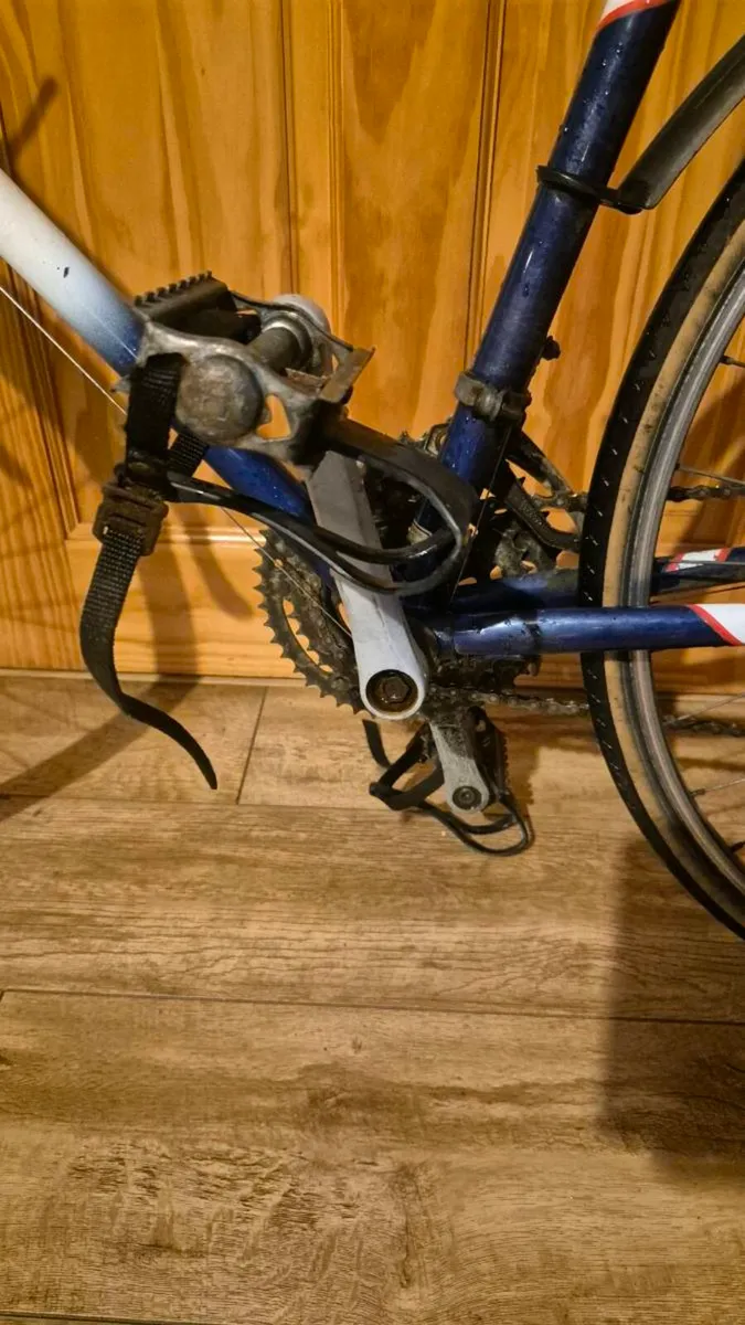 Classic vintage raleigh road racing bike - Image 4