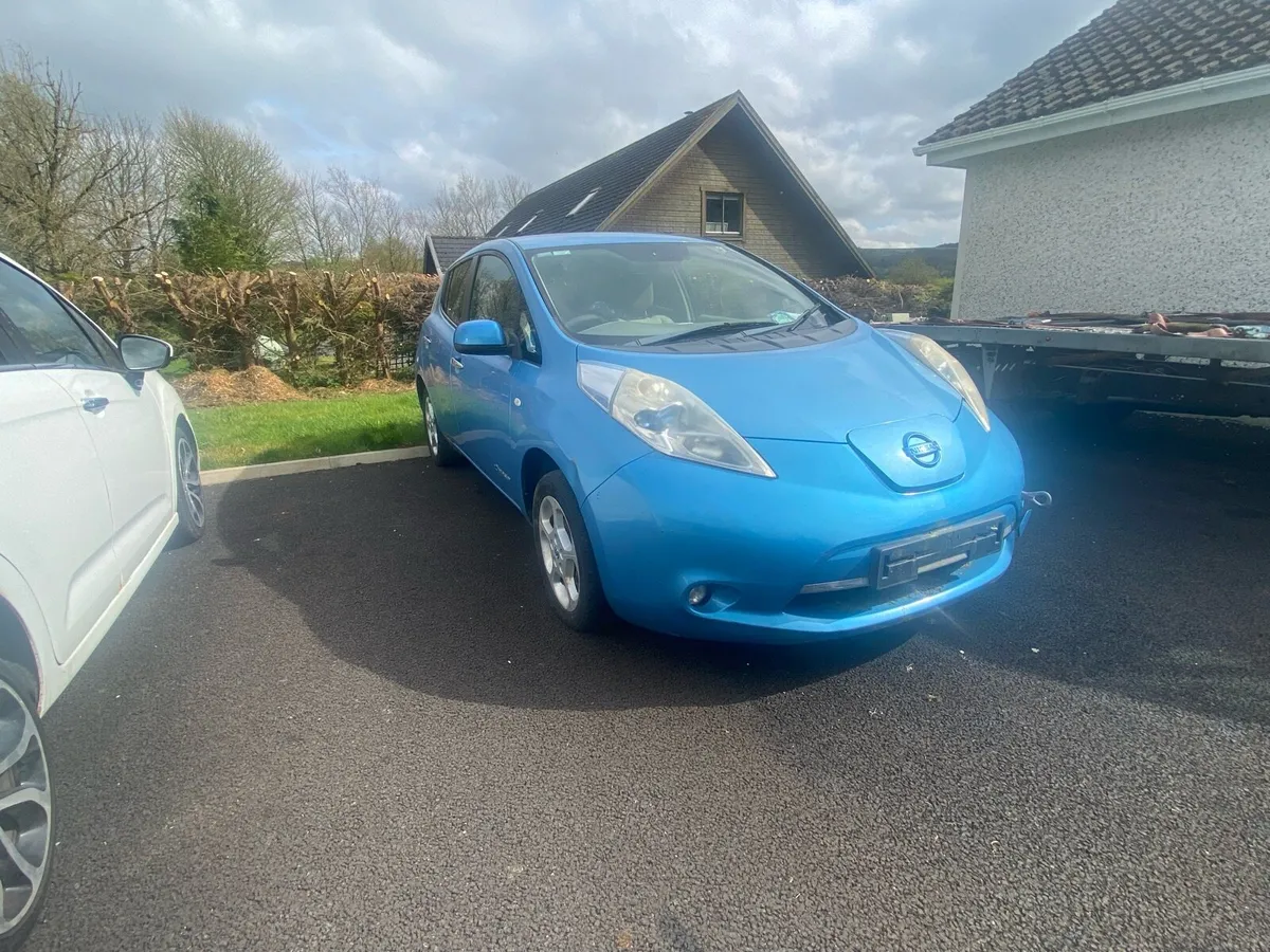 2012 Nissan LEAF breaking , Parts available. - Image 1
