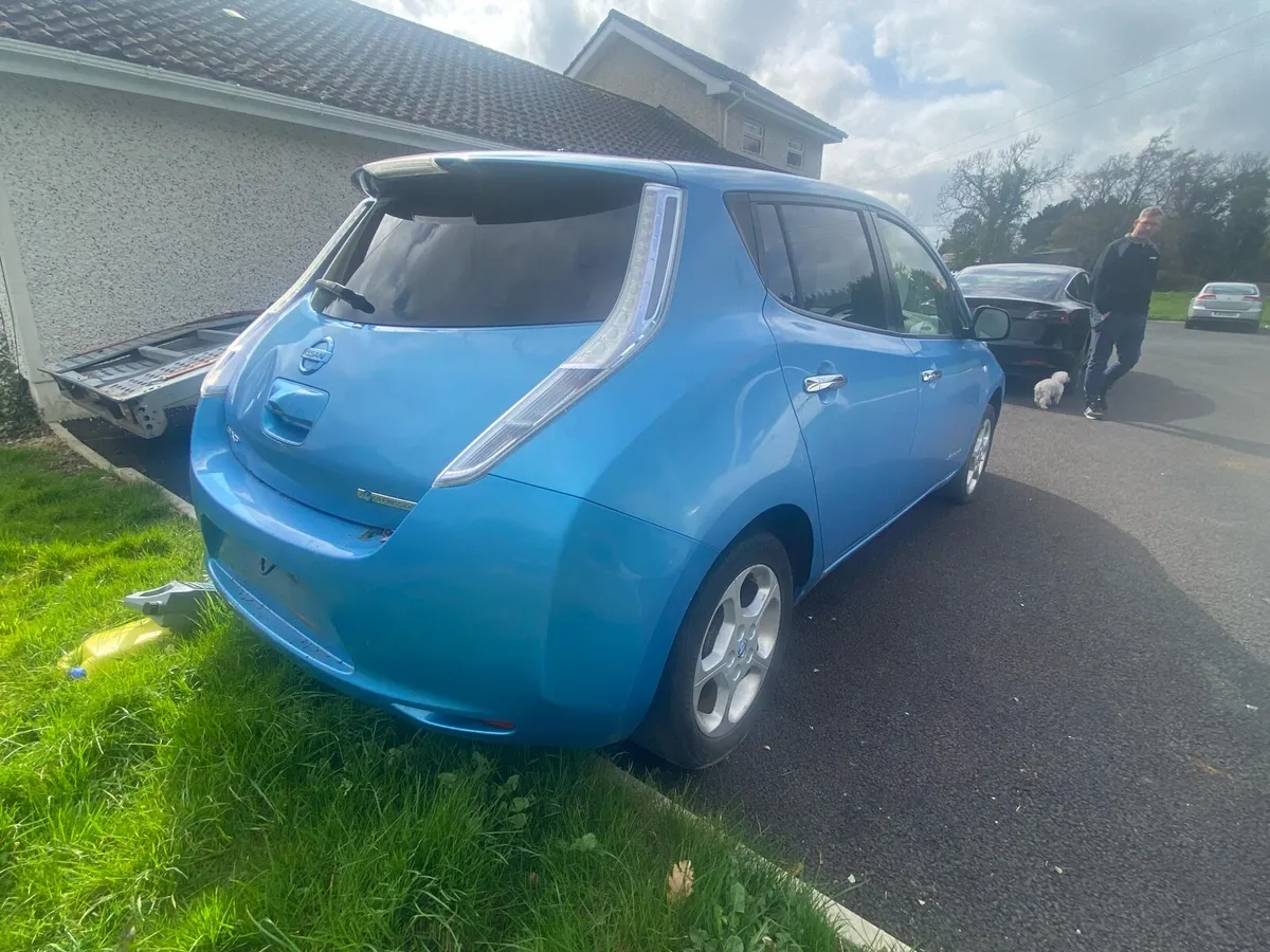2012 Nissan LEAF breaking , Parts available. - Image 2