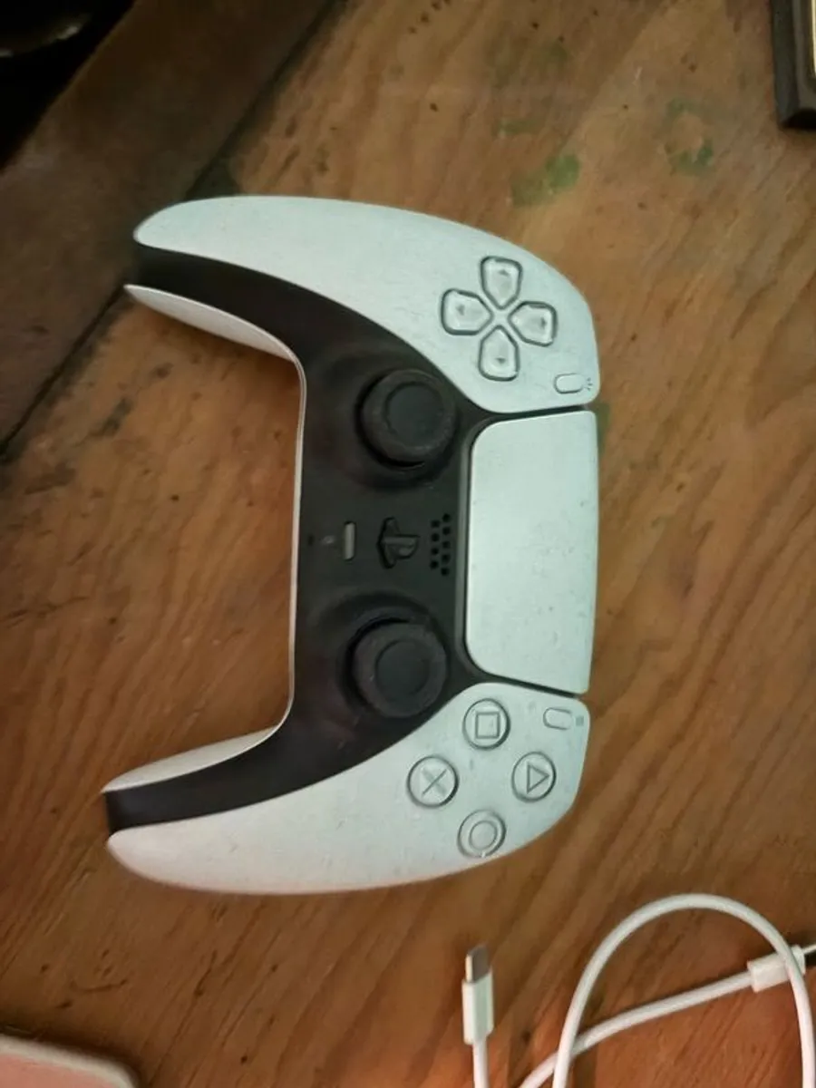 Playstation 5 - Image 3