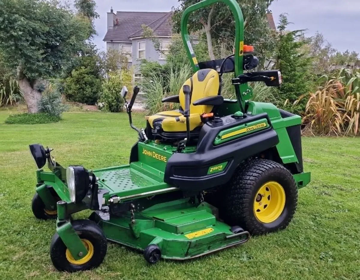 2020 John Deere 38hp ride on mower lawnmower - Image 1