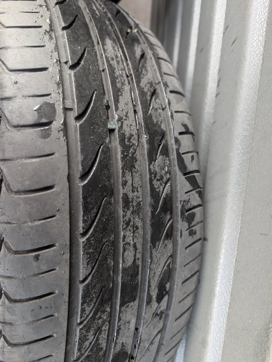 Genuine 16" Ford transit connect alloys - Image 4