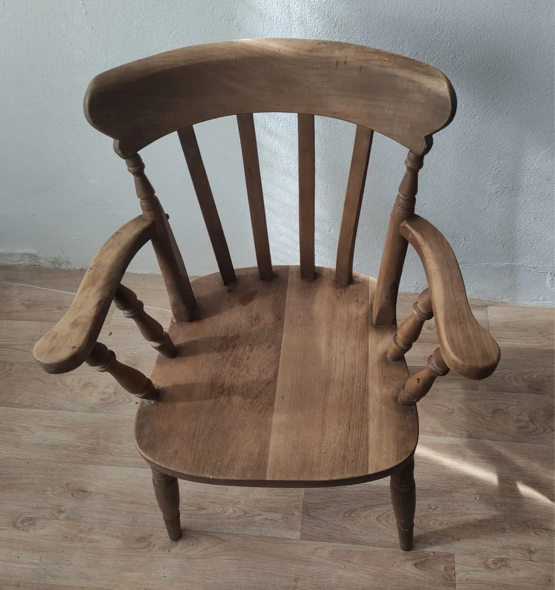 Dining table and chairs - Image 2