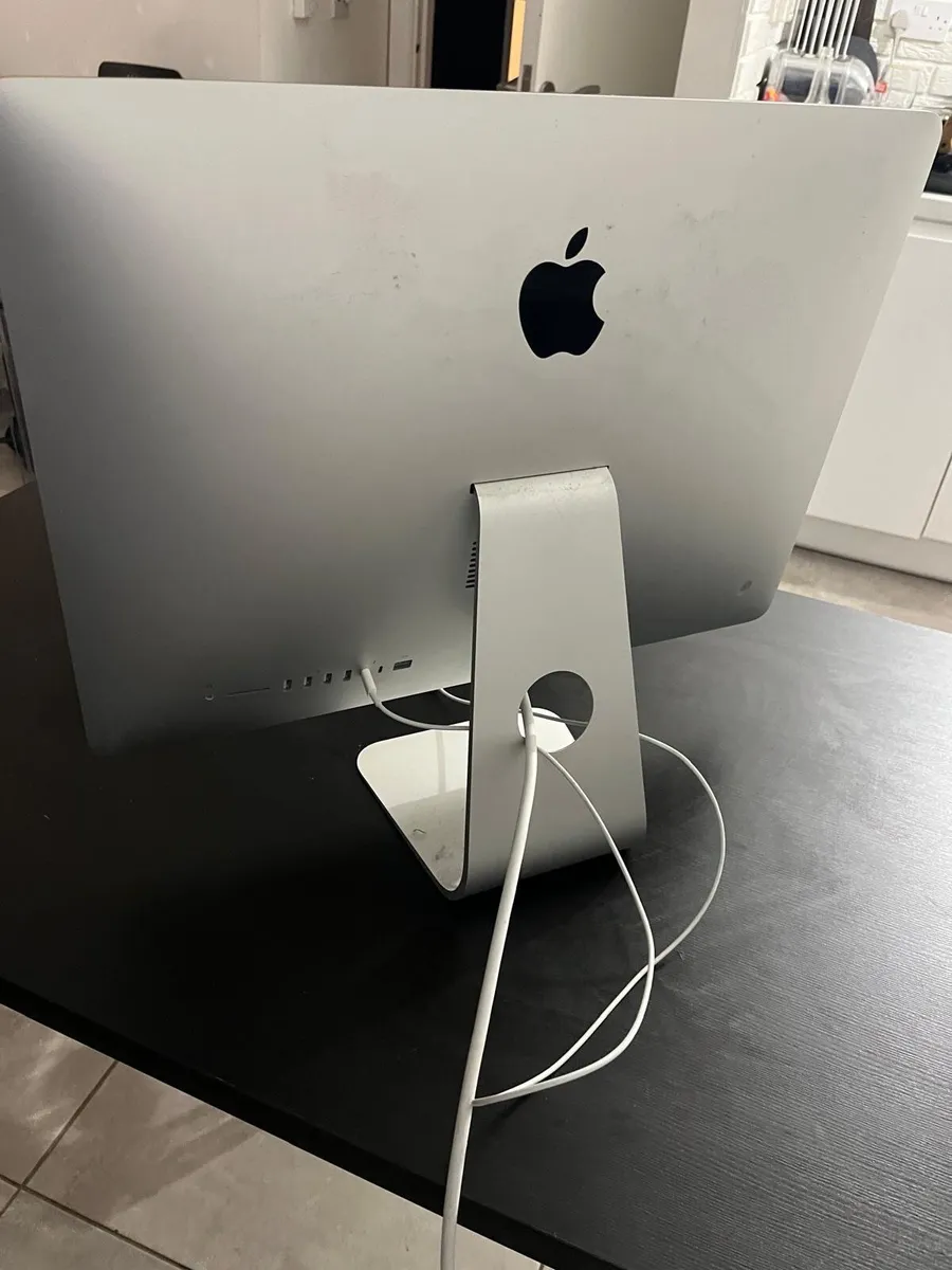 Apple Mac Desktop 21.5 inch. 2017. - Image 2