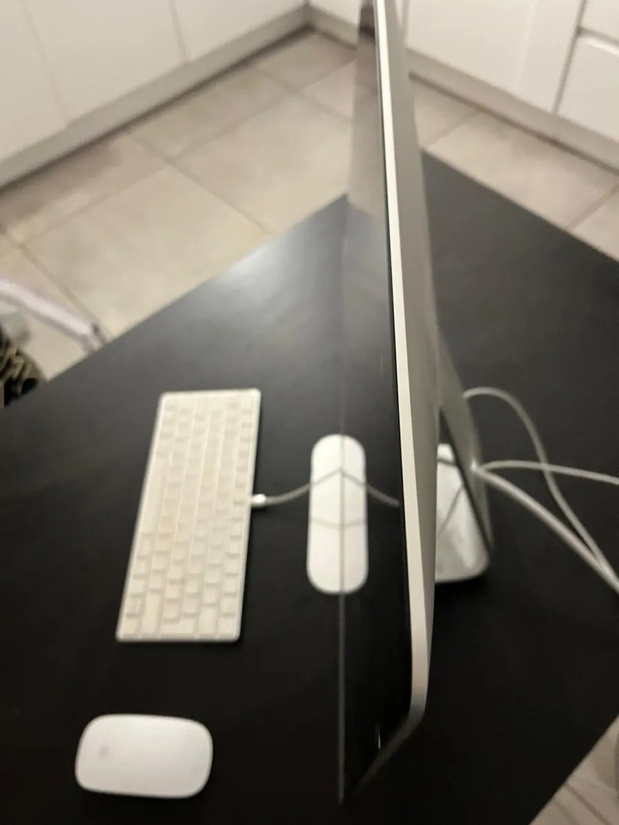 Apple Mac Desktop 21.5 inch. 2017. - Image 3