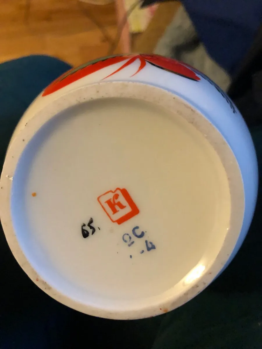 Vintage hand-painted Vase - Image 4