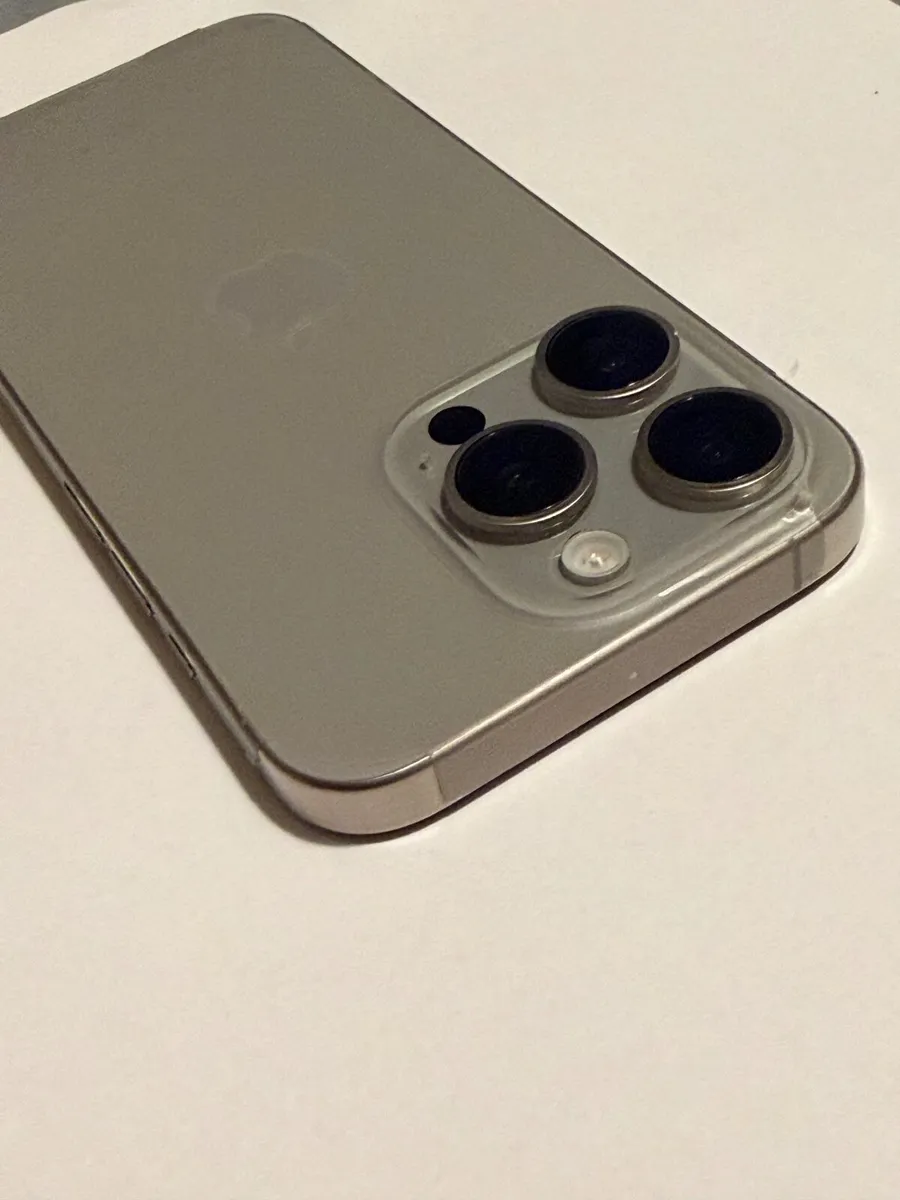 Doctor Used Iphone 15 Pro 256 (Spotless) - Image 3