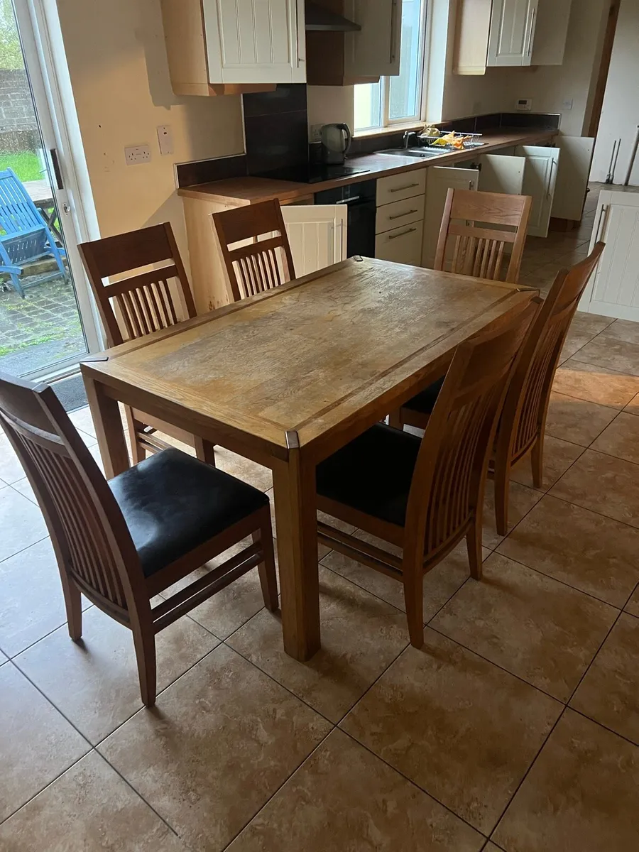 Kitchen table and 6 chairs - Image 1