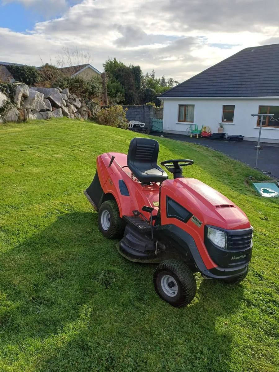 Ride on lawnmower - Image 2