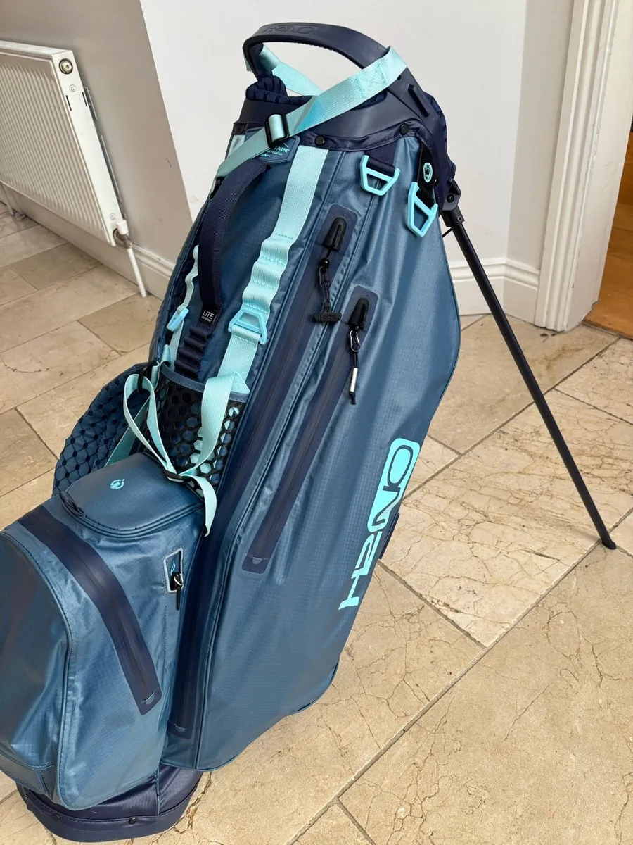 Sun Mountain Golf stand bag practically new - Image 3