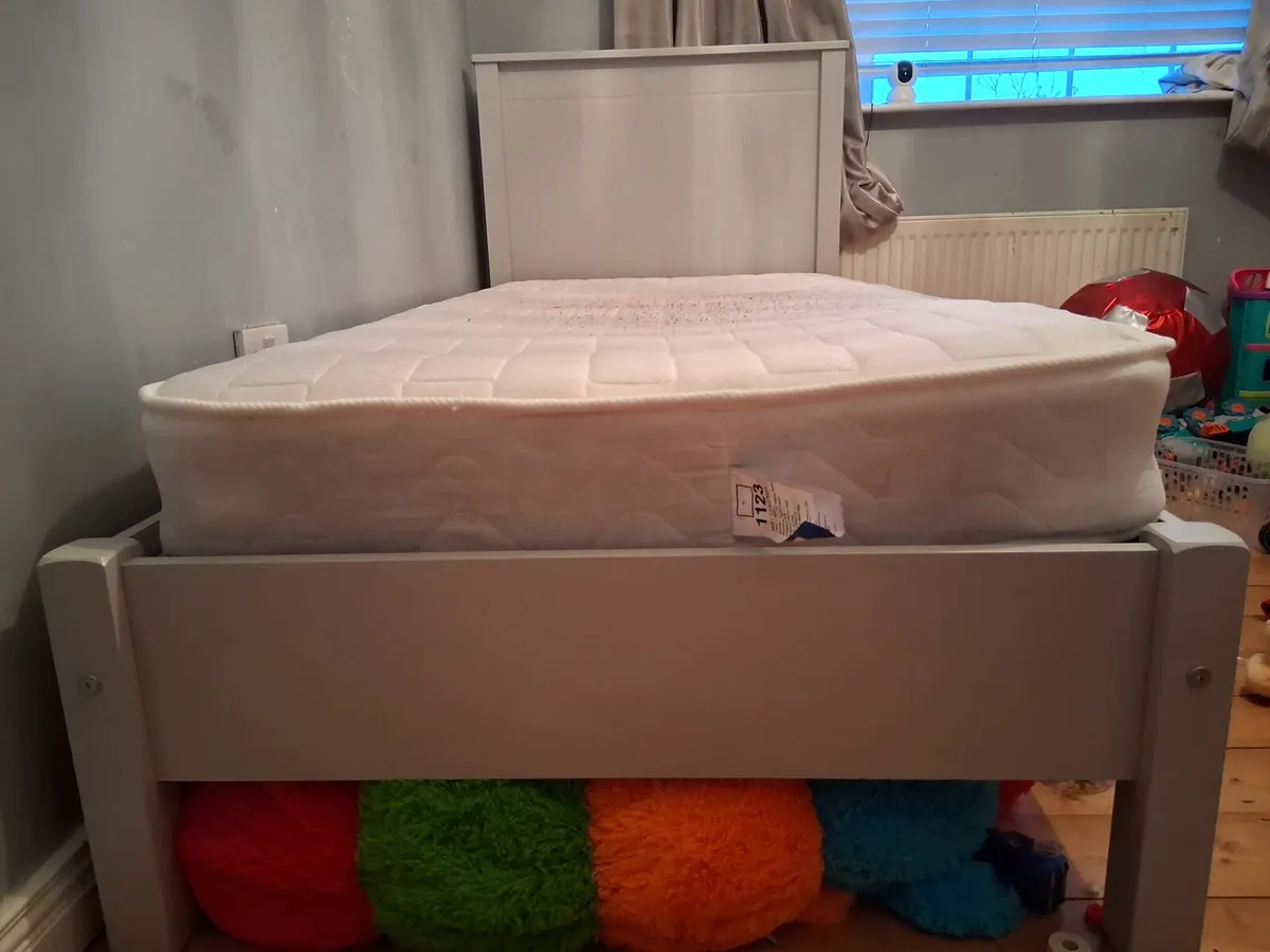 Single bed - Image 3