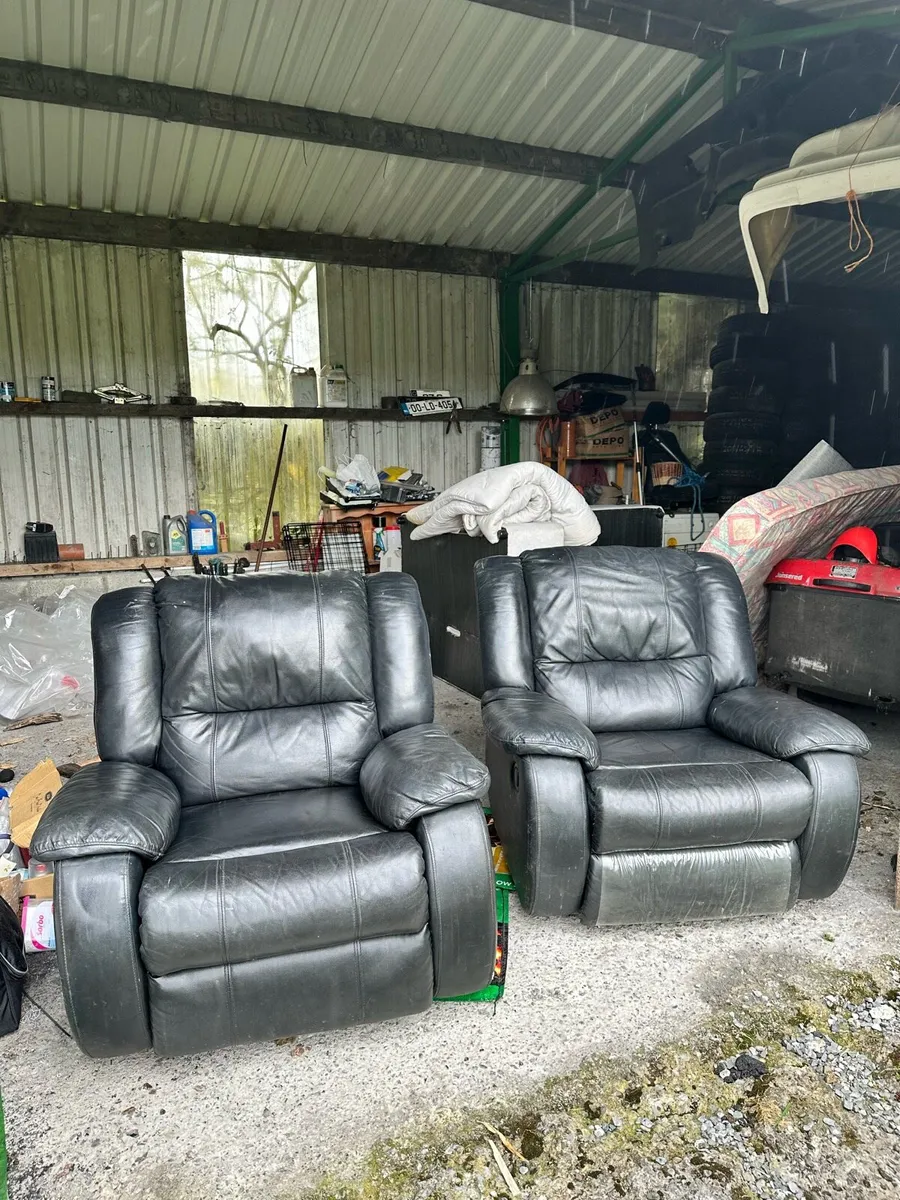 Free to takeaway 2 reclining chairs - Image 1