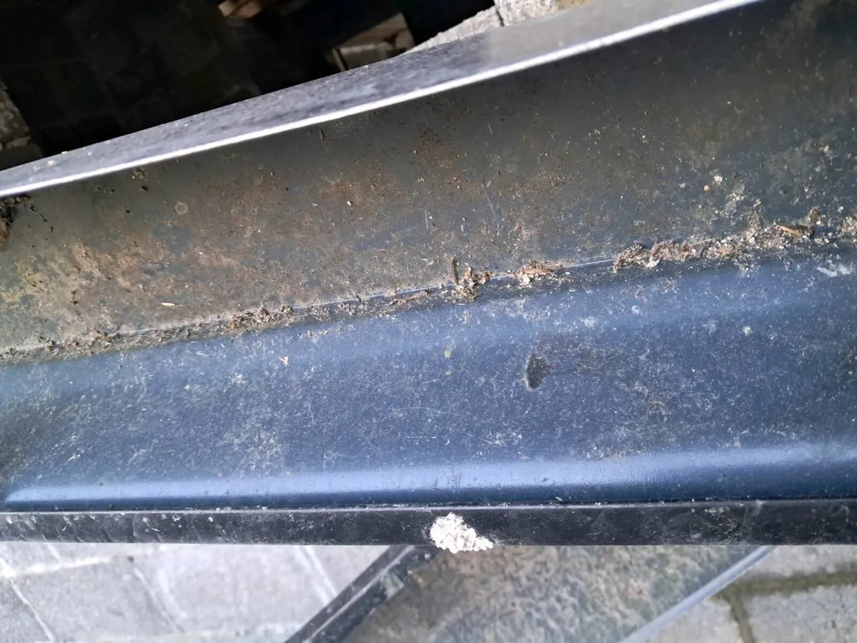 Black gutters 35 foot - Image 3