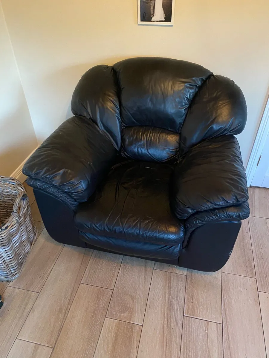 Leather 5 Seater Recliner Corner Sofa & Armchair - Image 3