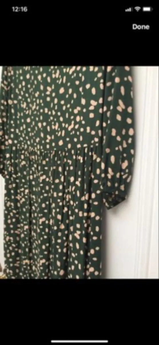 Ladies Long Sap Green Spotty Dress: Size 8-10 / 10 - Image 2
