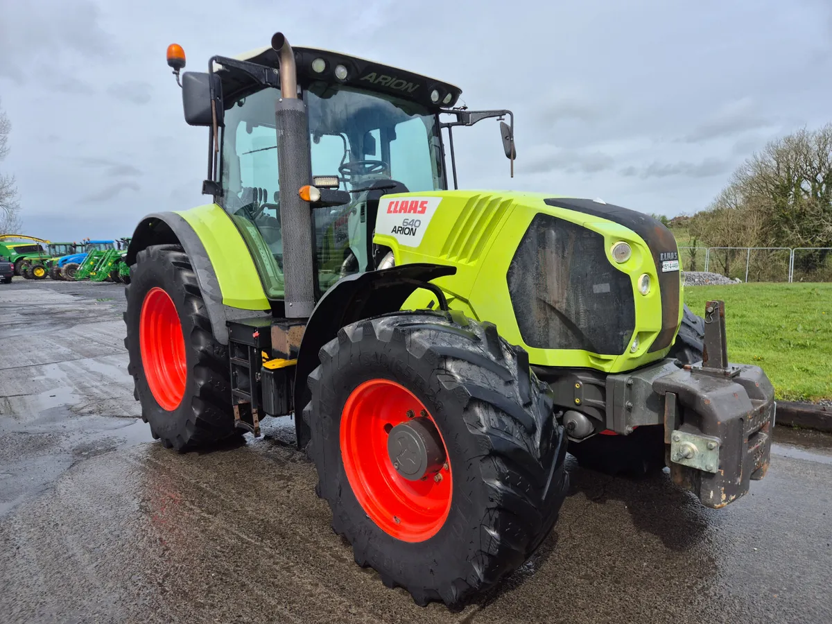Claas Arion 640 2015 - Image 1