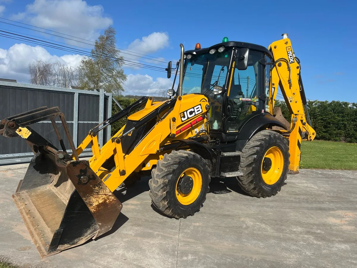 JCB 3CX Servo Contractor - Image 1