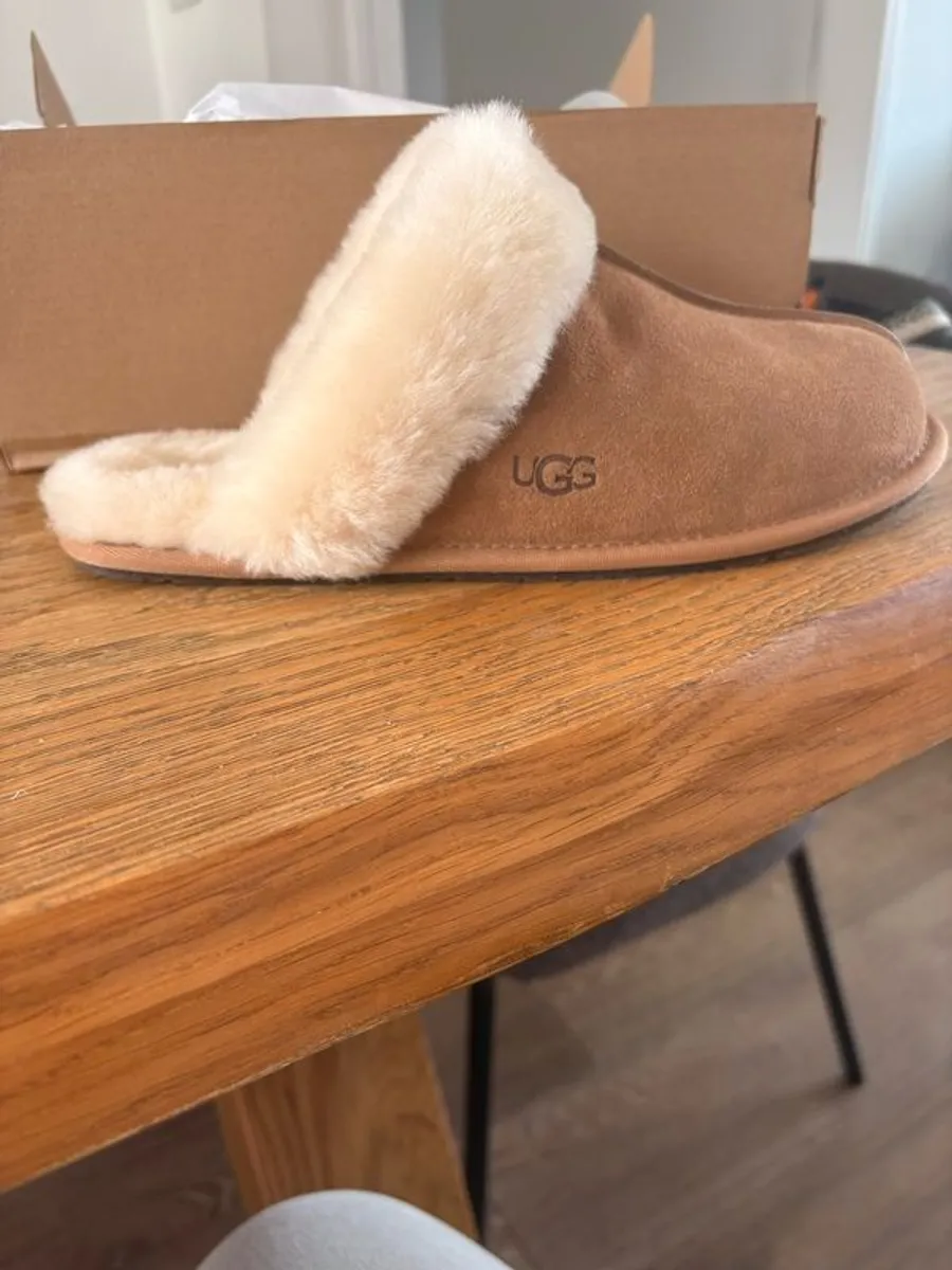 Ugg Scuffette Slippers - Brand New - Image 3