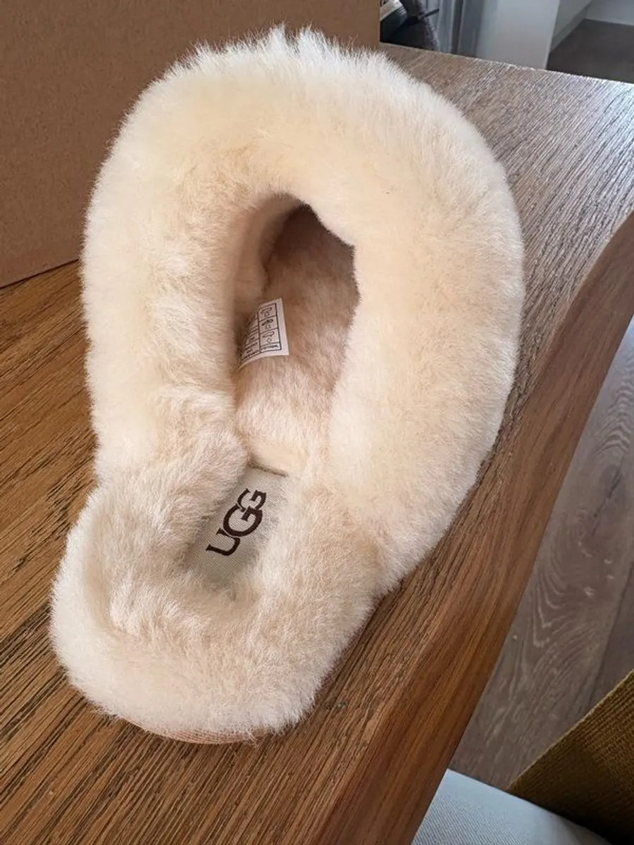 Ugg Scuffette Slippers - Brand New - Image 4