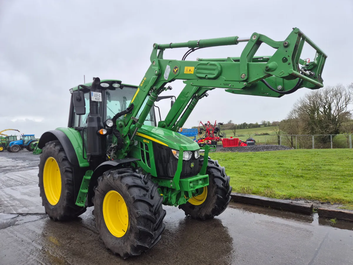 John Deere 6110M 2022 - Image 1