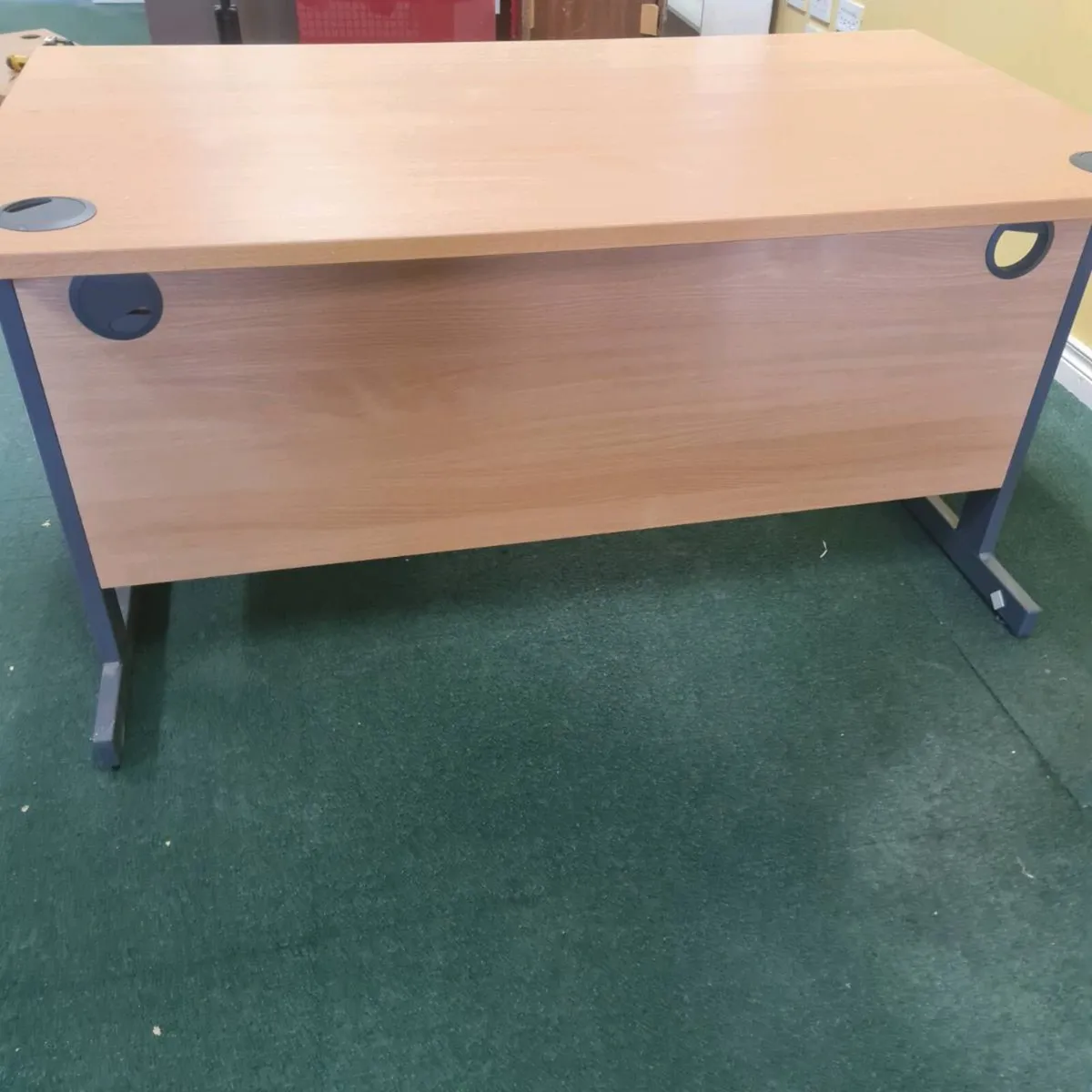 1400 mm beech office desks