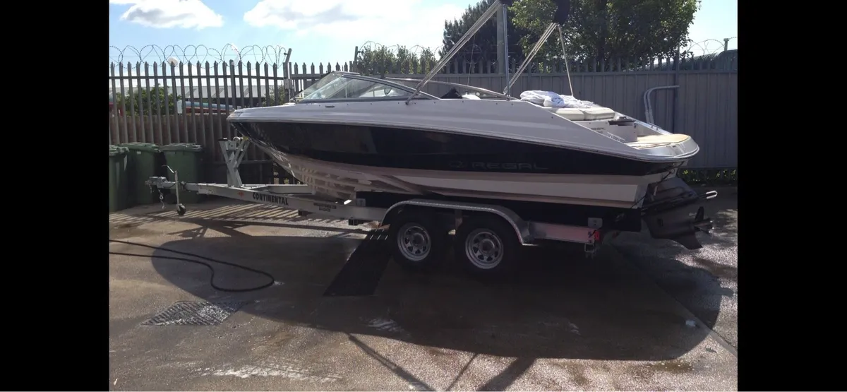 Boat regal speed boat Inc trailer - Image 4